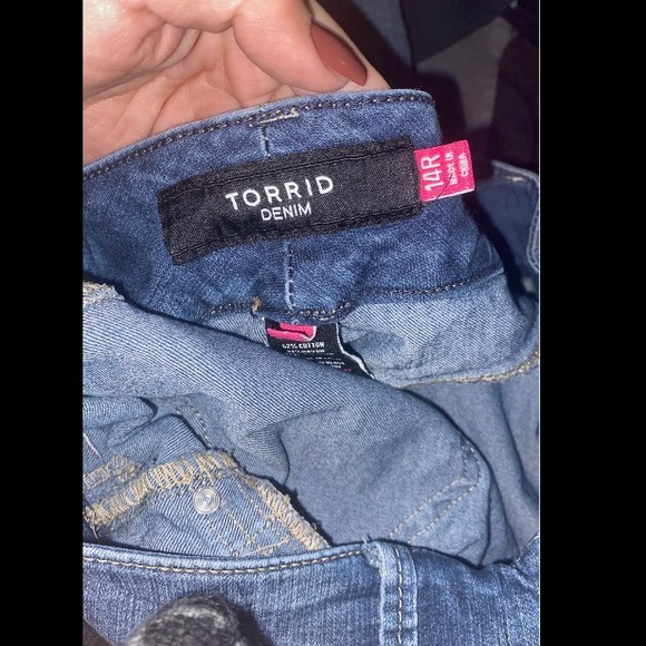 Torrid jeggings medium wash size 14R - Picture 5 of 5